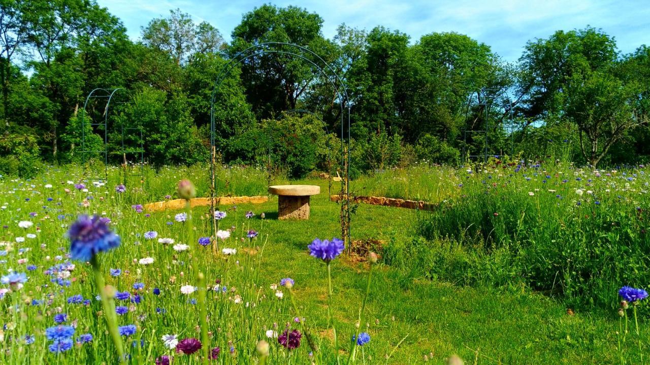 Jardin Des Sens, La Rente D'Eguilly Bed and Breakfast Exteriör bild